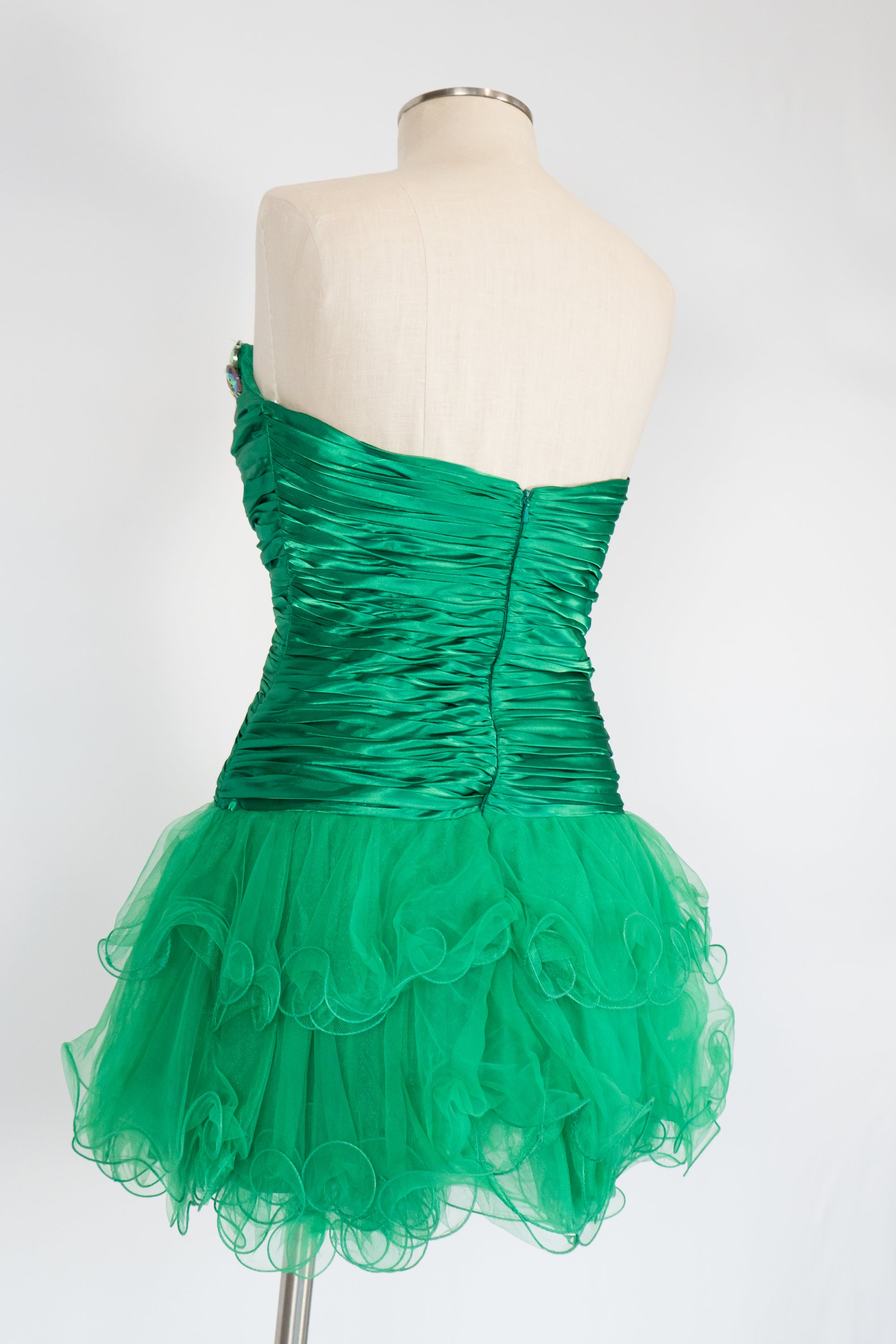 Kelly Green Short Dress by Sherri Hill